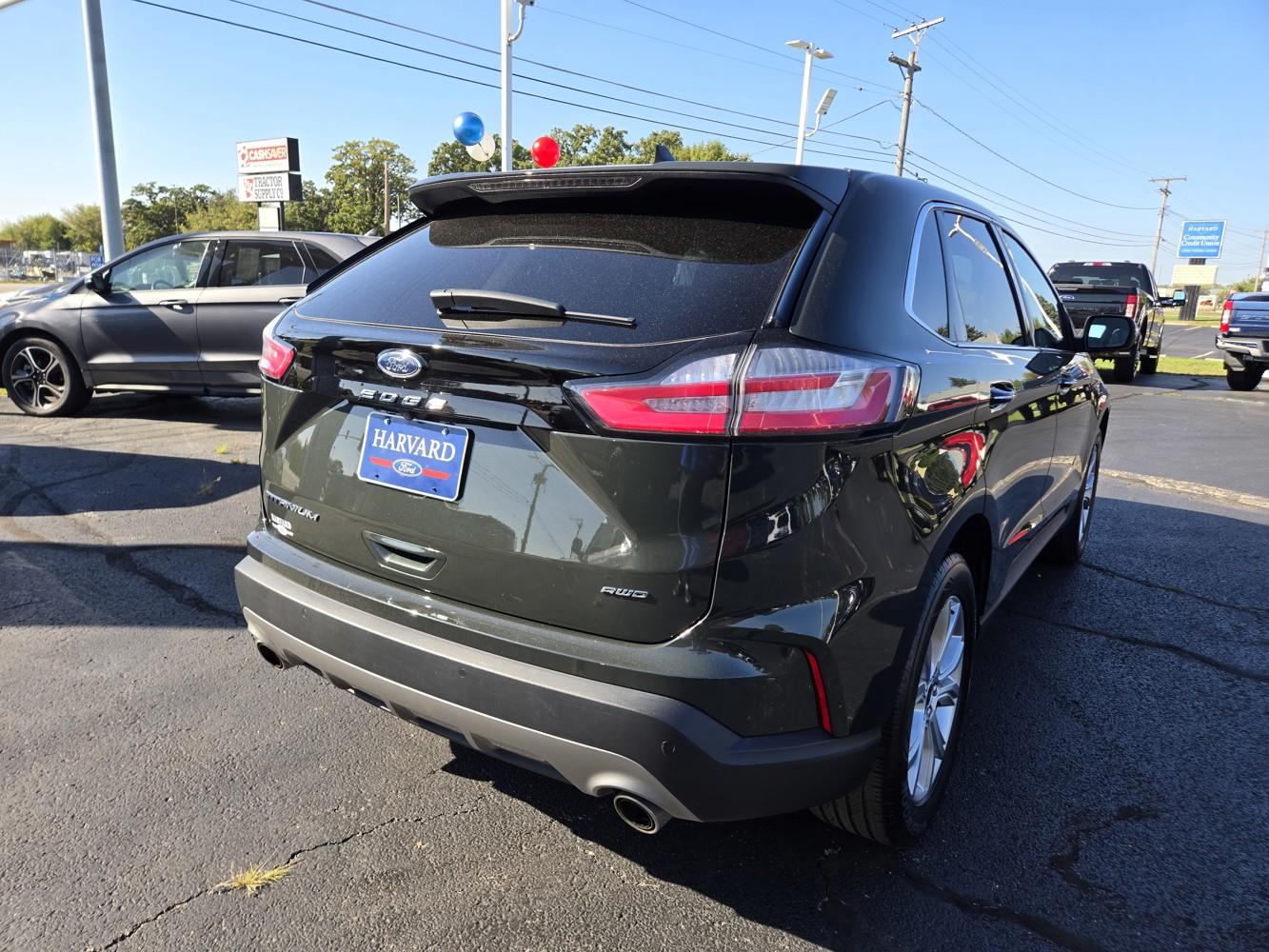 2024 Ford Edge Titanium photo 3