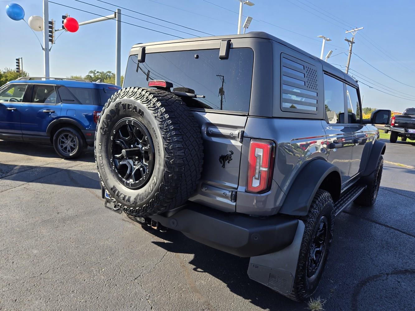 2023 Ford Bronco Badlands photo 3