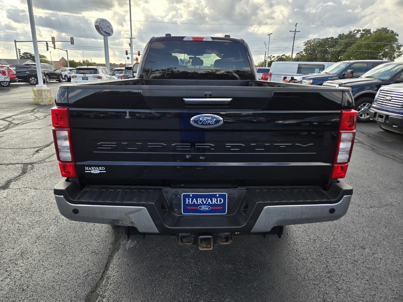 2022 Ford F-350 XLT photo 4