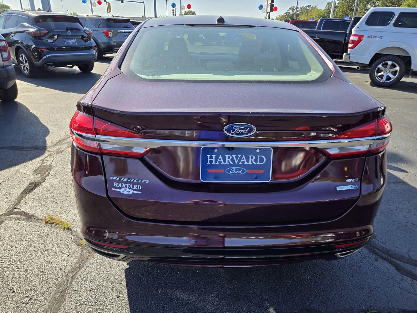 2017 Ford Fusion SE photo 3