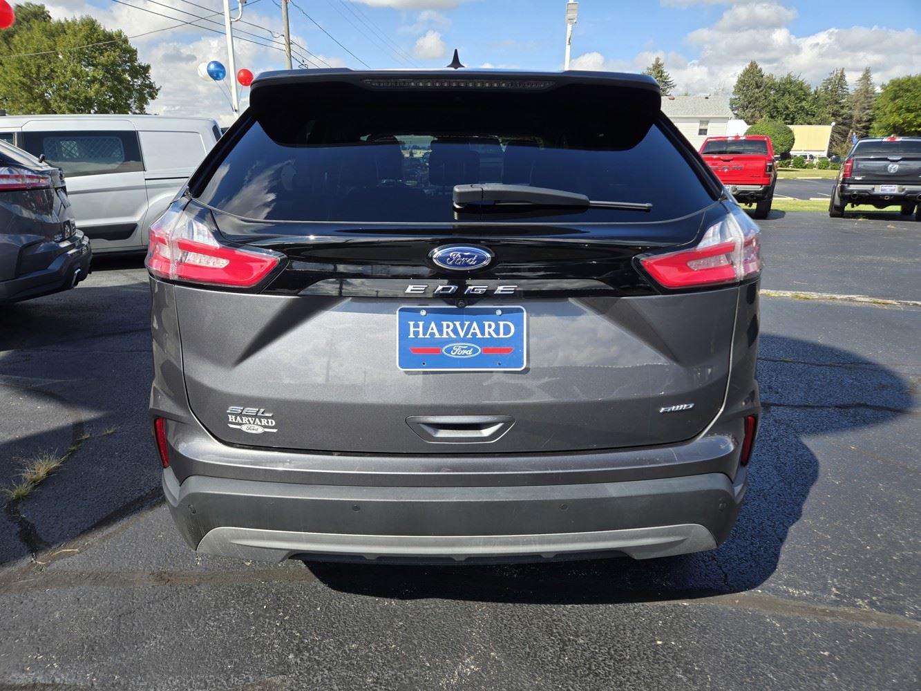 2022 Ford Edge SEL photo 3