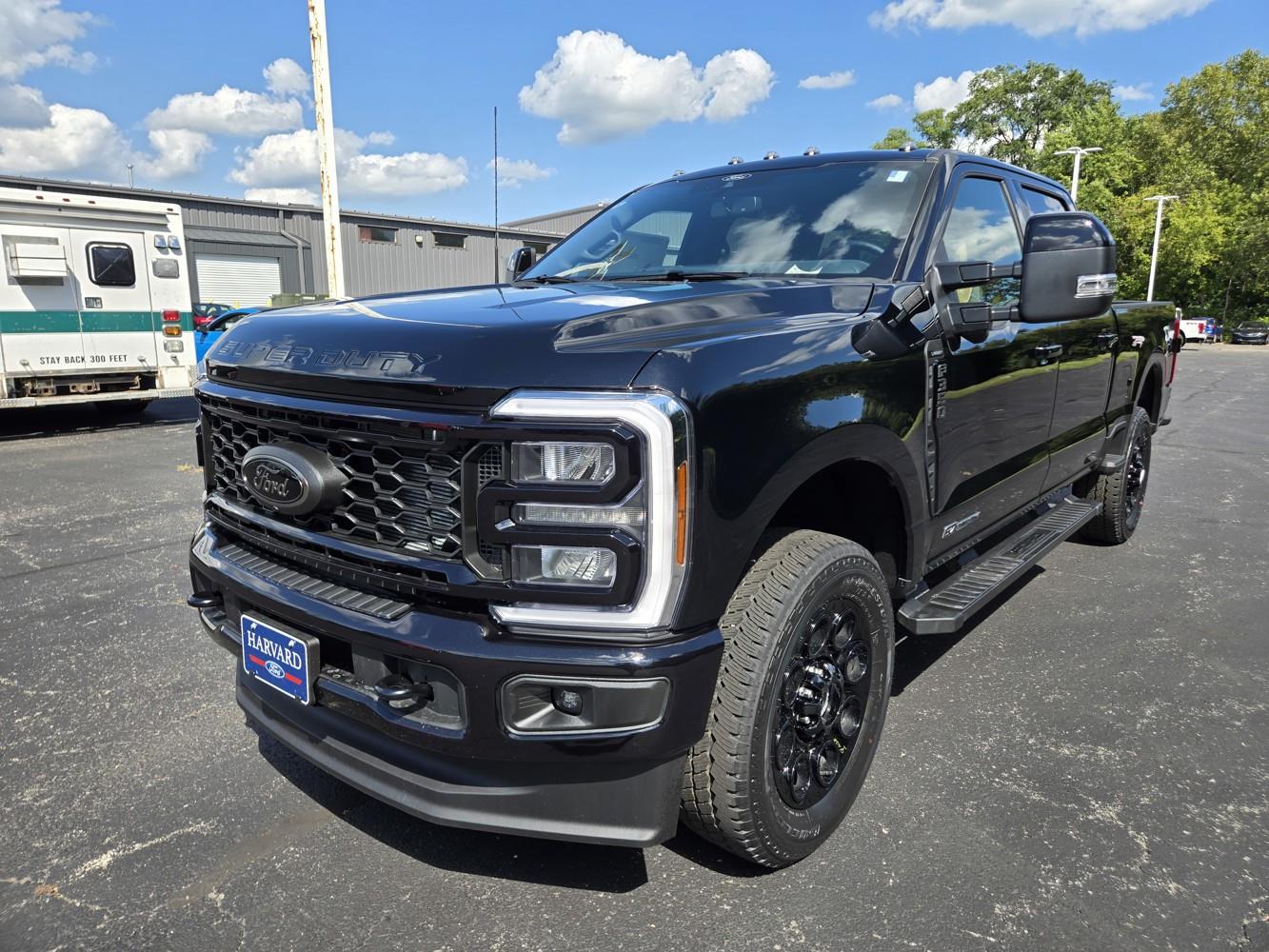 2026 Ford F-350 Lariat photo 2