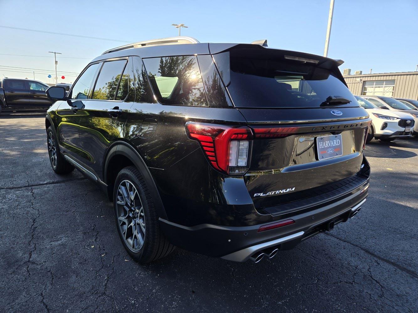 2025 Ford Explorer Platinum photo 3