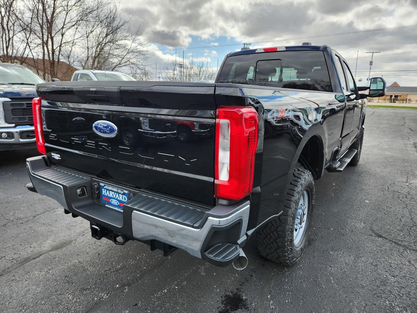 2025 Ford F-250 XL photo 3