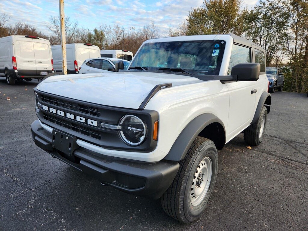 New 2025 Ford Bronco Base SUV