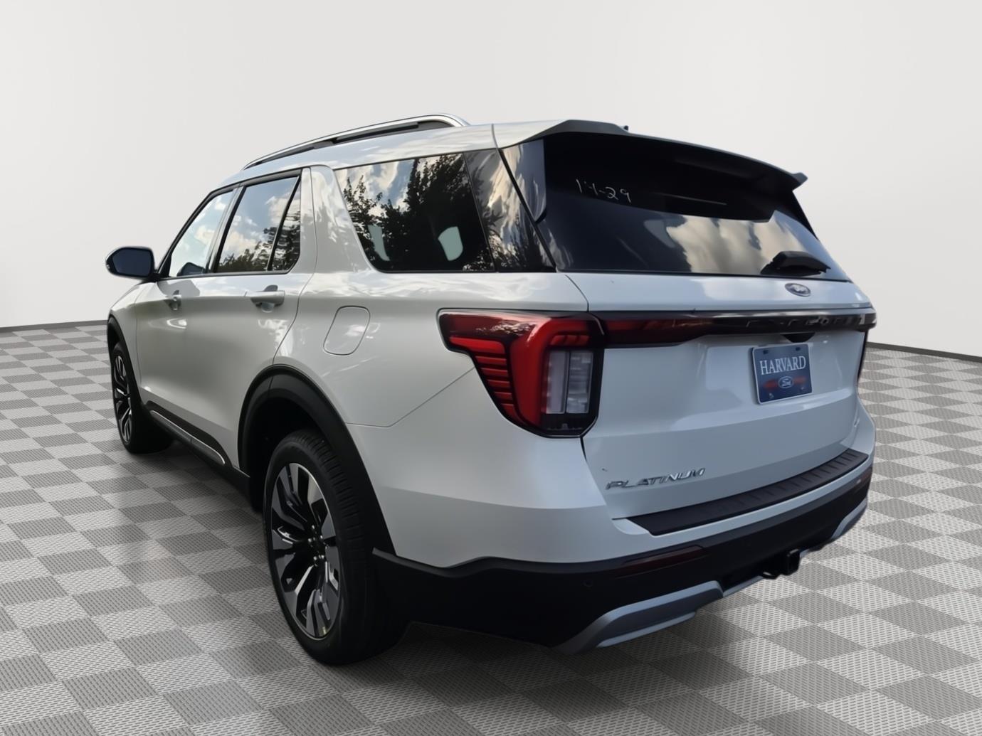 2025 Ford Explorer Platinum photo 4