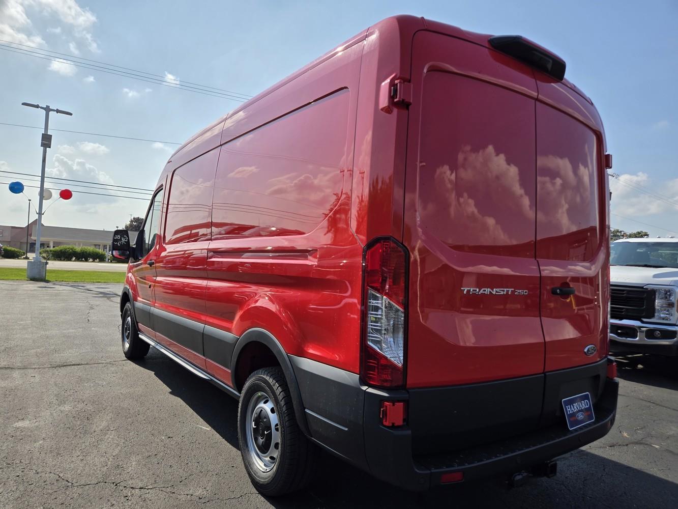 2025 Ford Transit Cargo Van photo 4