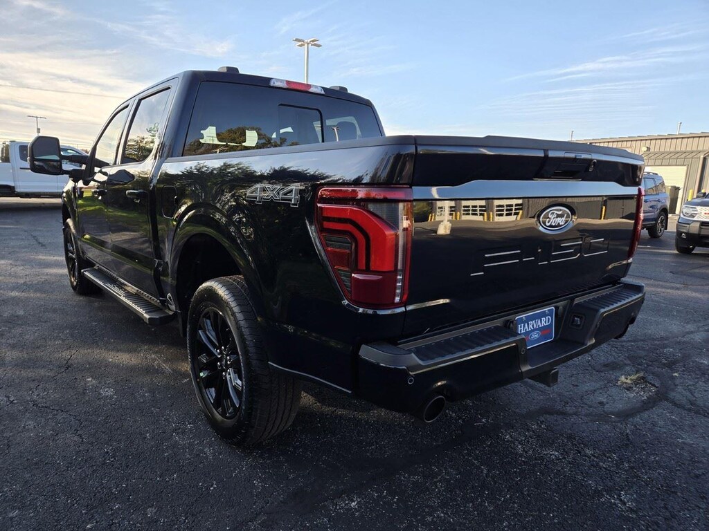 New 2025 Ford F-150 Lariat TRUCK