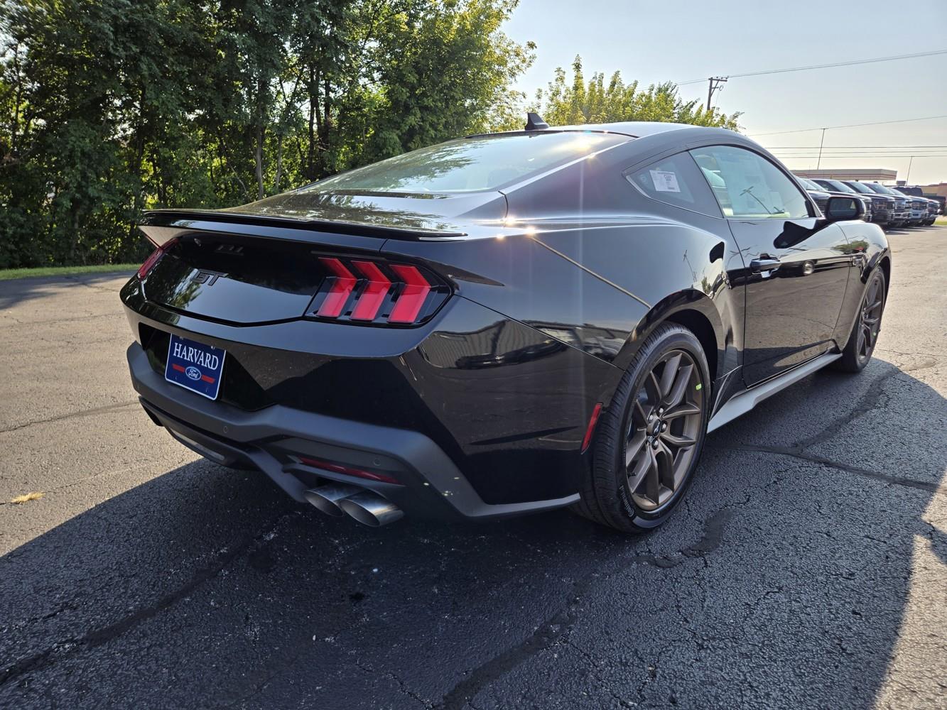 2025 Ford Mustang GT Premium photo 3