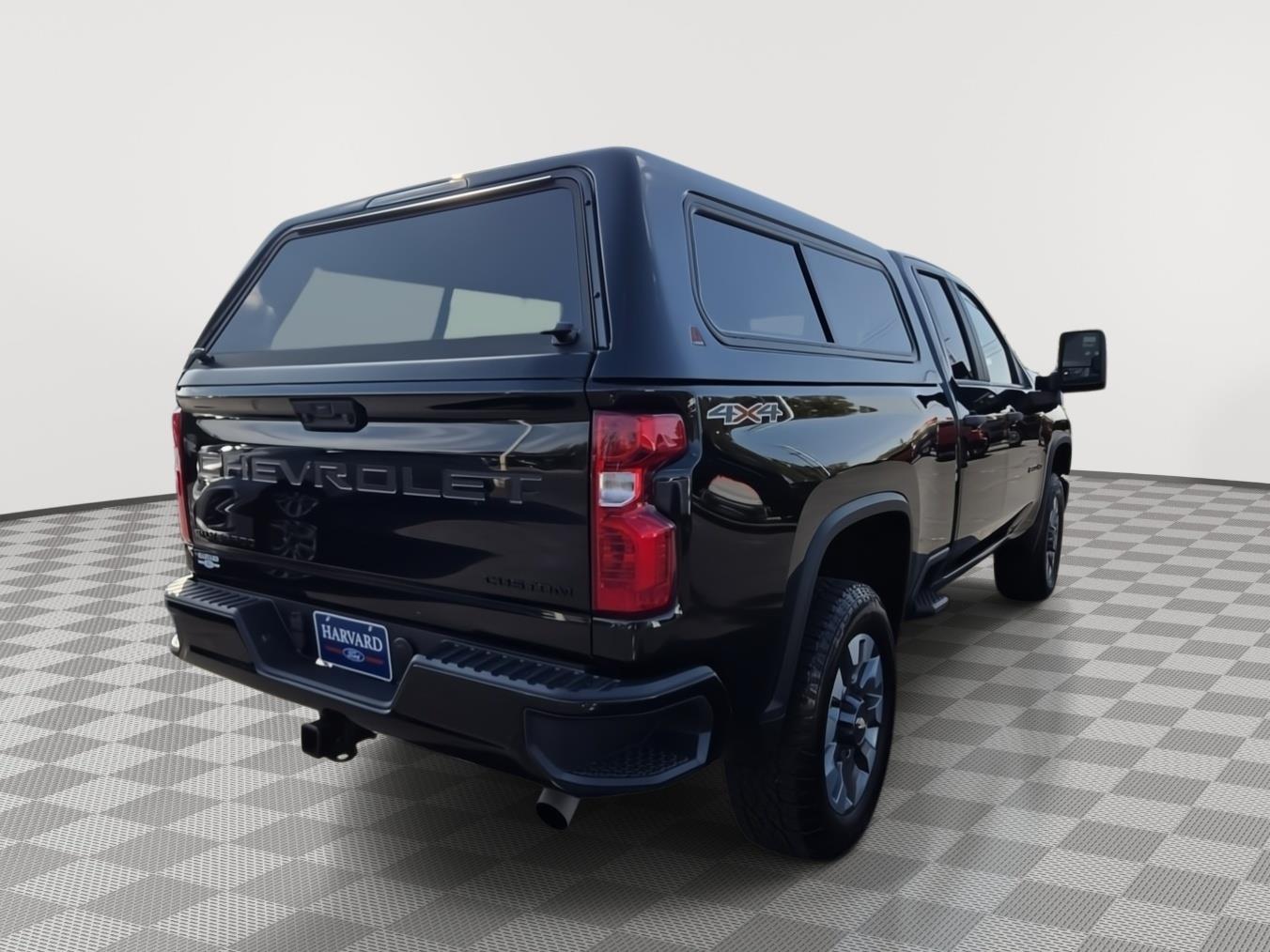 2023 Chevrolet Silverado 2500HD Custom photo 3