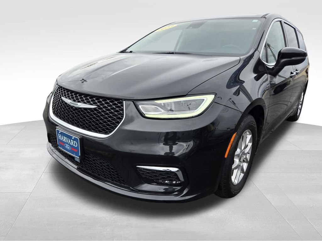Used 2023 Chrysler Pacifica Touring L Van Passenger Van