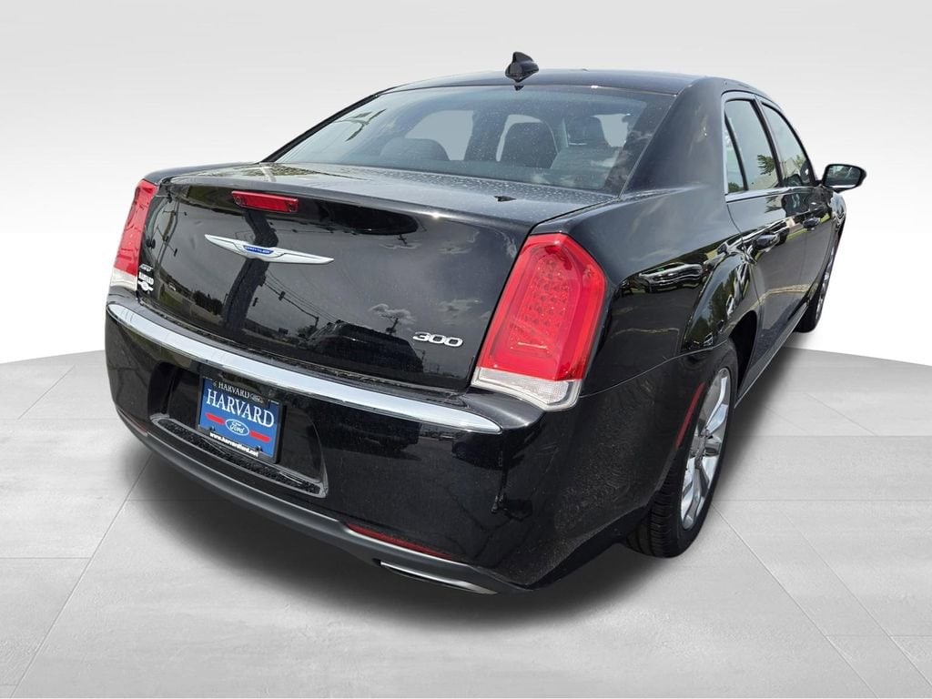 Used 2018 Chrysler 300 Touring Sedan