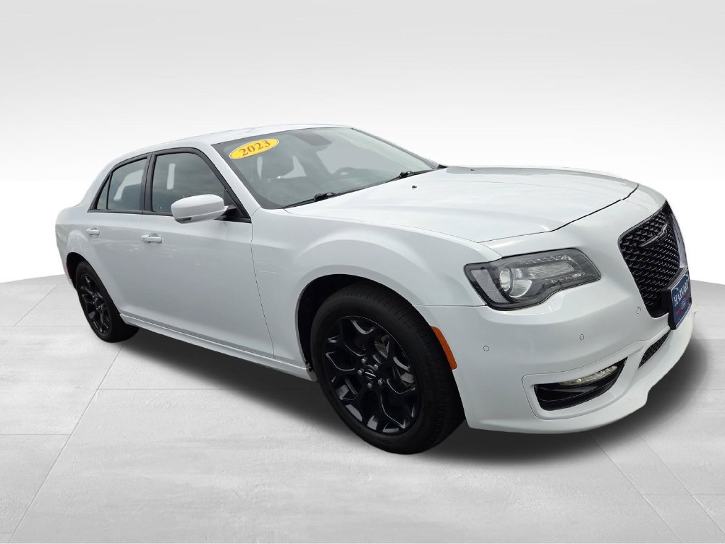 2023 Chrysler 300 Touring L