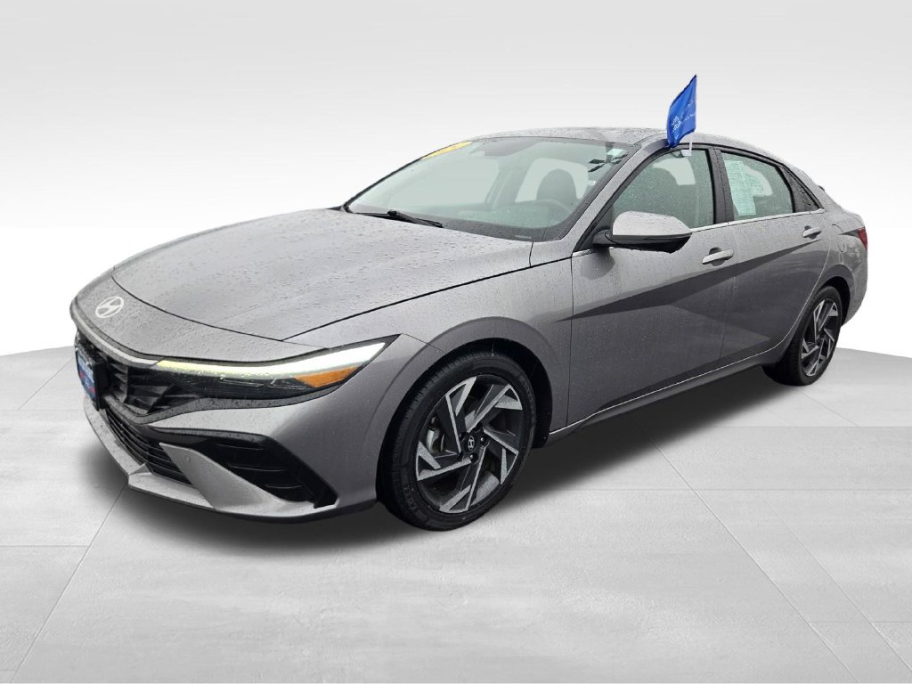 Used 2024 Hyundai Elantra Limited Sedan