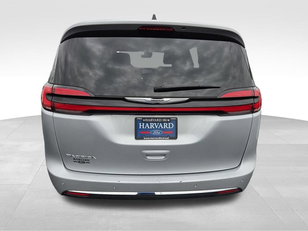 Used 2023 Chrysler Pacifica Touring L Van Passenger Van