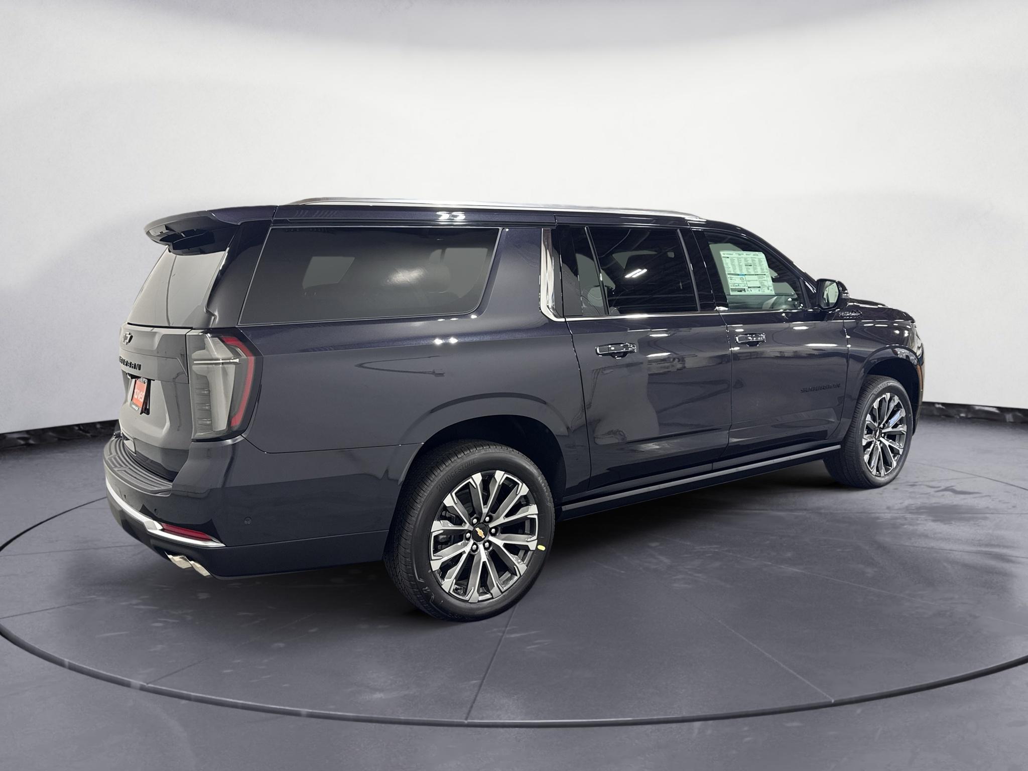 2027 Chevrolet Suburban High Country - Photo 8