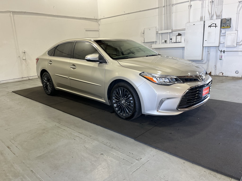 2016 Toyota Avalon XLE Touring's photo