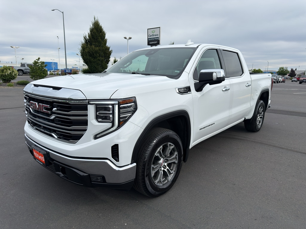 2025 GMC Sierra 4WD Crew Cab Short Box SLT's photo
