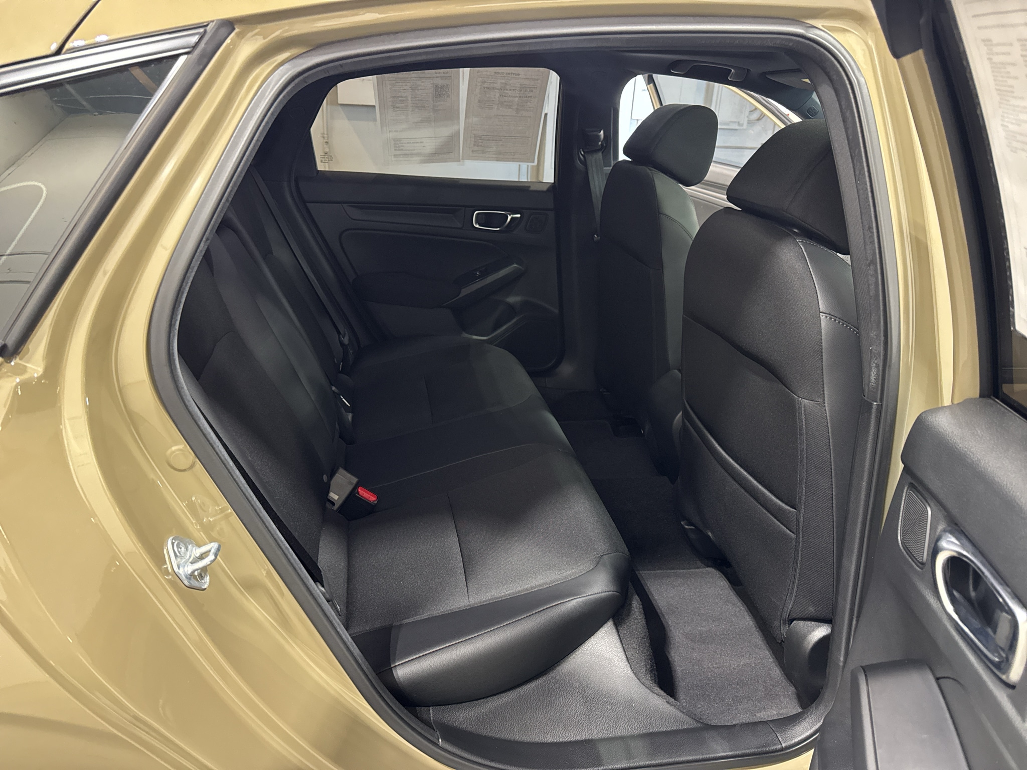 2025 Honda Civic Hatchback Sport - Photo 30