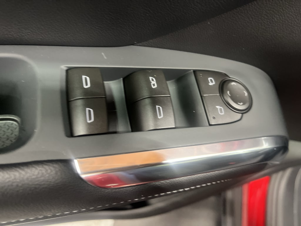 2027 Chevrolet Traverse LT - Photo 30