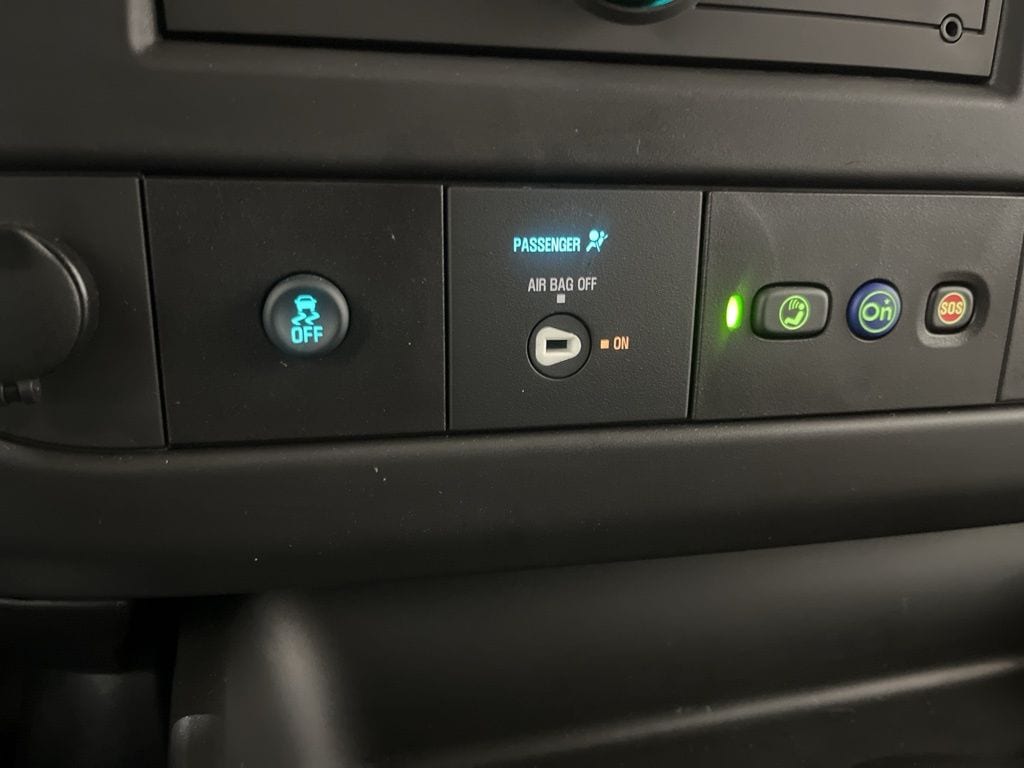 2025 Chevrolet Express Cargo Work Van - Photo 18