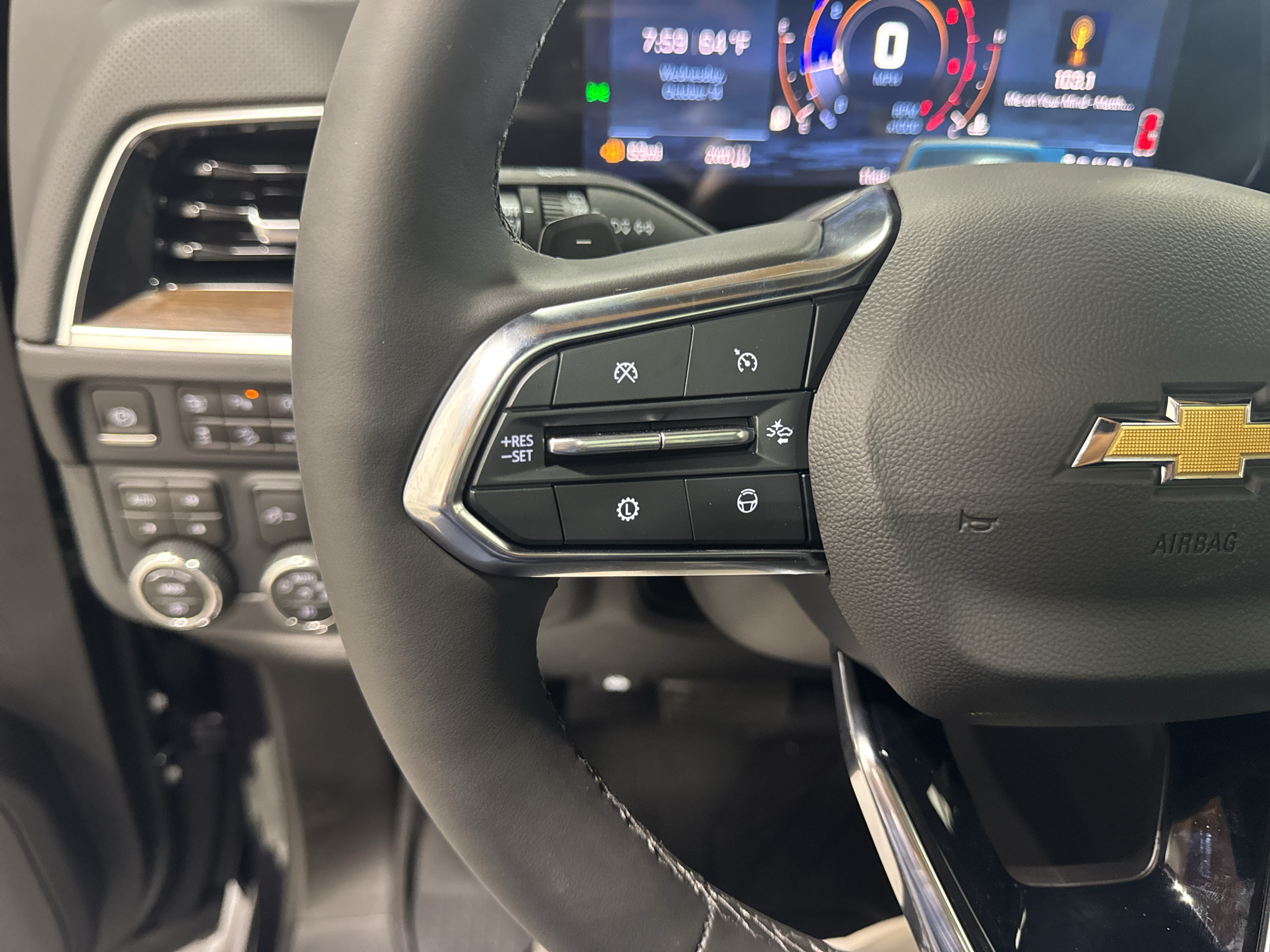 2027 Chevrolet Suburban High Country - Photo 26