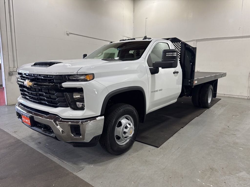 New 2025 Chevrolet Silverado 3500 HD Chassis Cab Work Truck Truck