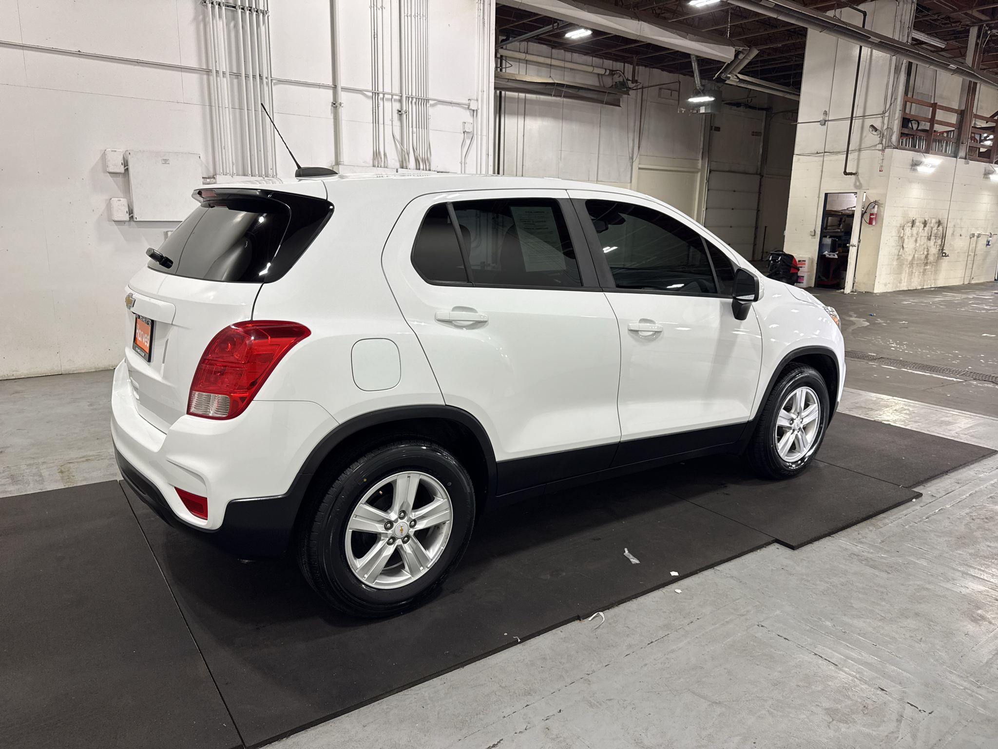 2020 Chevrolet Trax LS - Photo 18