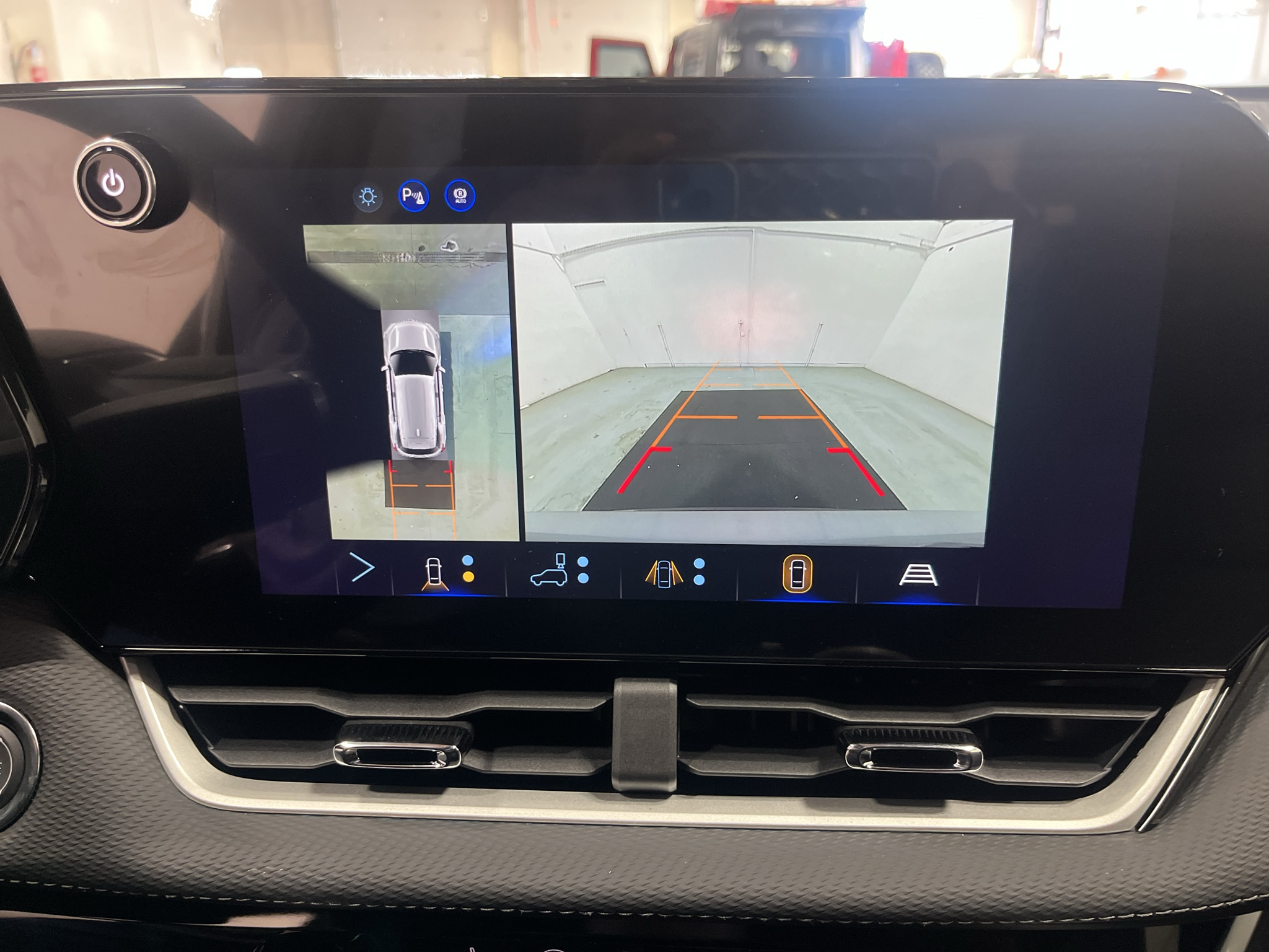2027 Chevrolet Equinox LT - Photo 35