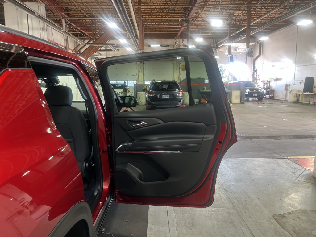 2027 Chevrolet Traverse LT - Photo 24
