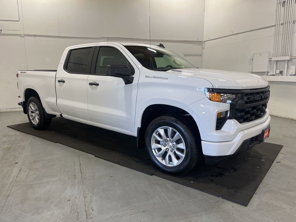 2026 Chevrolet Silverado 1500 Custom's photo