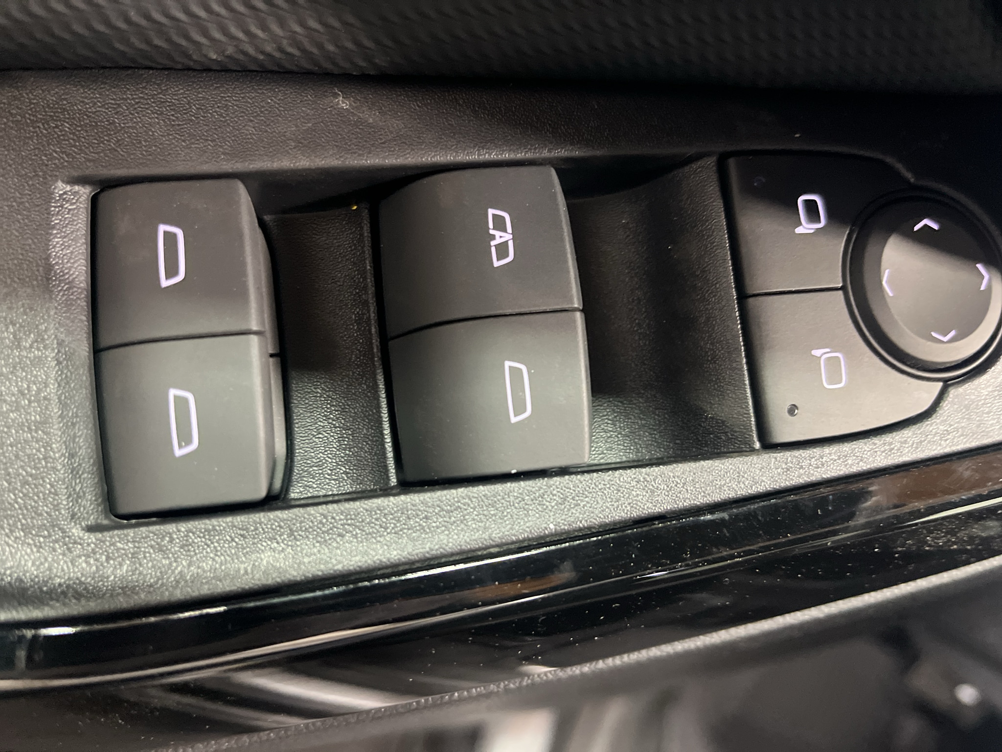 2027 Chevrolet Equinox LT - Photo 30