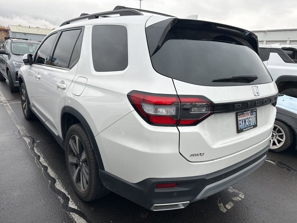 Used 2023 Honda Pilot Elite SUV