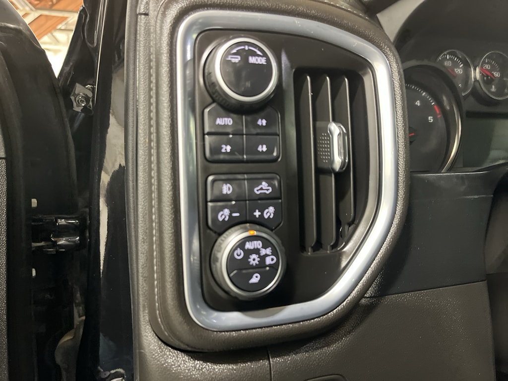 2022 Chevrolet Silverado 2500HD LTZ - Photo 33