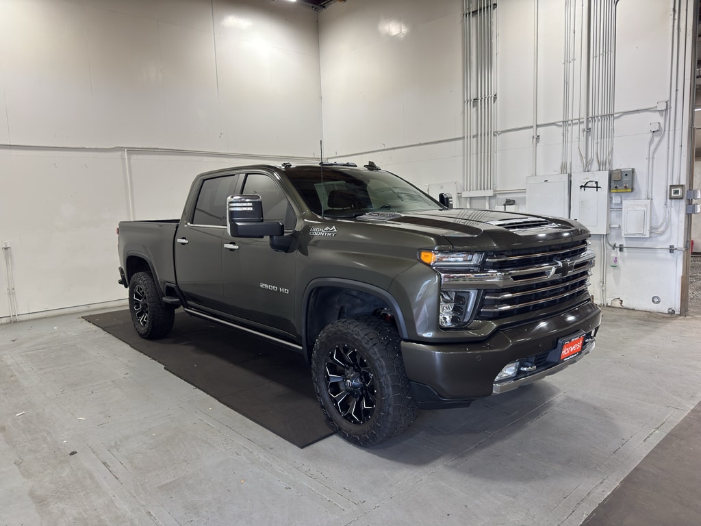 2022 Chevrolet Silverado HD High Country 4WD Crew Cab Standard Box's photo
