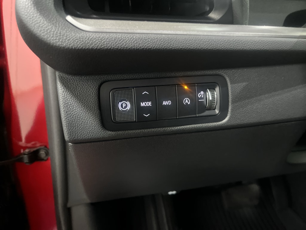 2027 Chevrolet Traverse LT - Photo 32