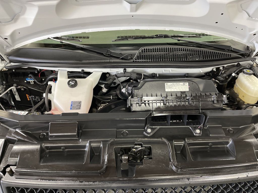 2025 Chevrolet Express Cargo Work Van - Photo 25