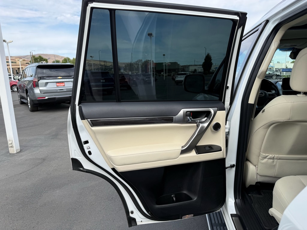 2023 Lexus GX PREMIUM - Photo 41