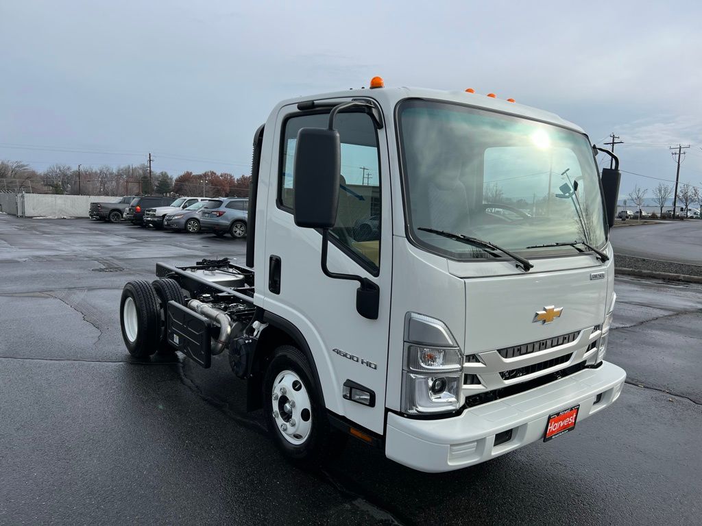 2024 Chevrolet Low Cab Forward 4500HD Diesel 109" WB Regular Cab's photo