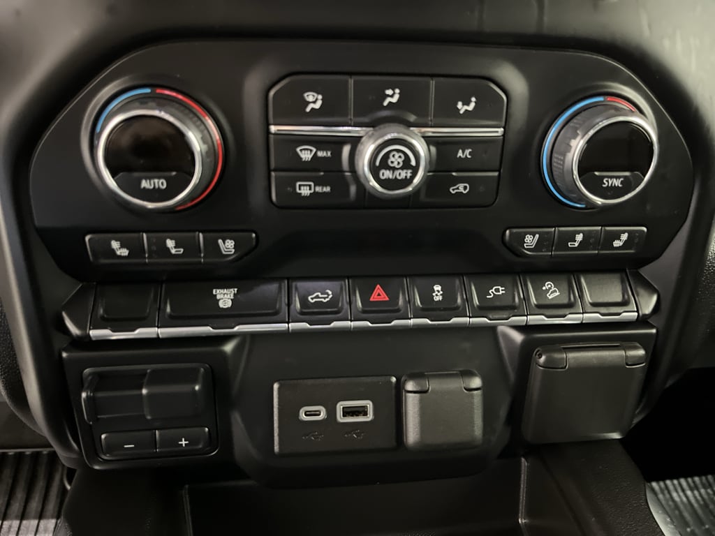 2022 Chevrolet Silverado 2500HD LTZ - Photo 18