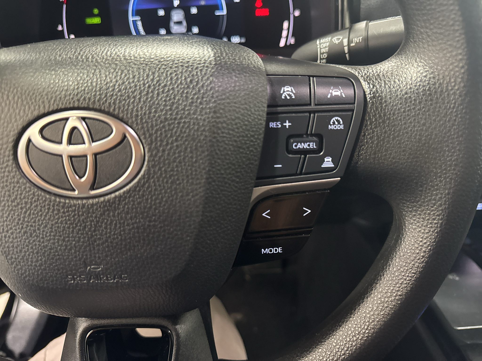 2025 Toyota Camry LE - Photo 25