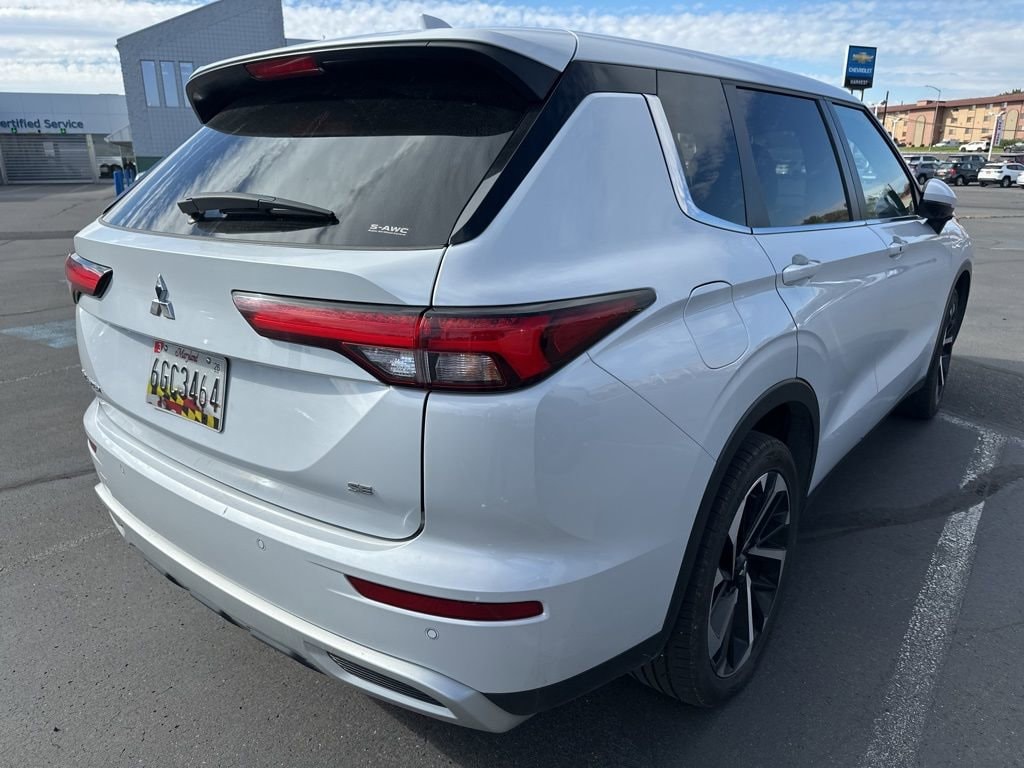 Used 2024 Mitsubishi Outlander SE SUV