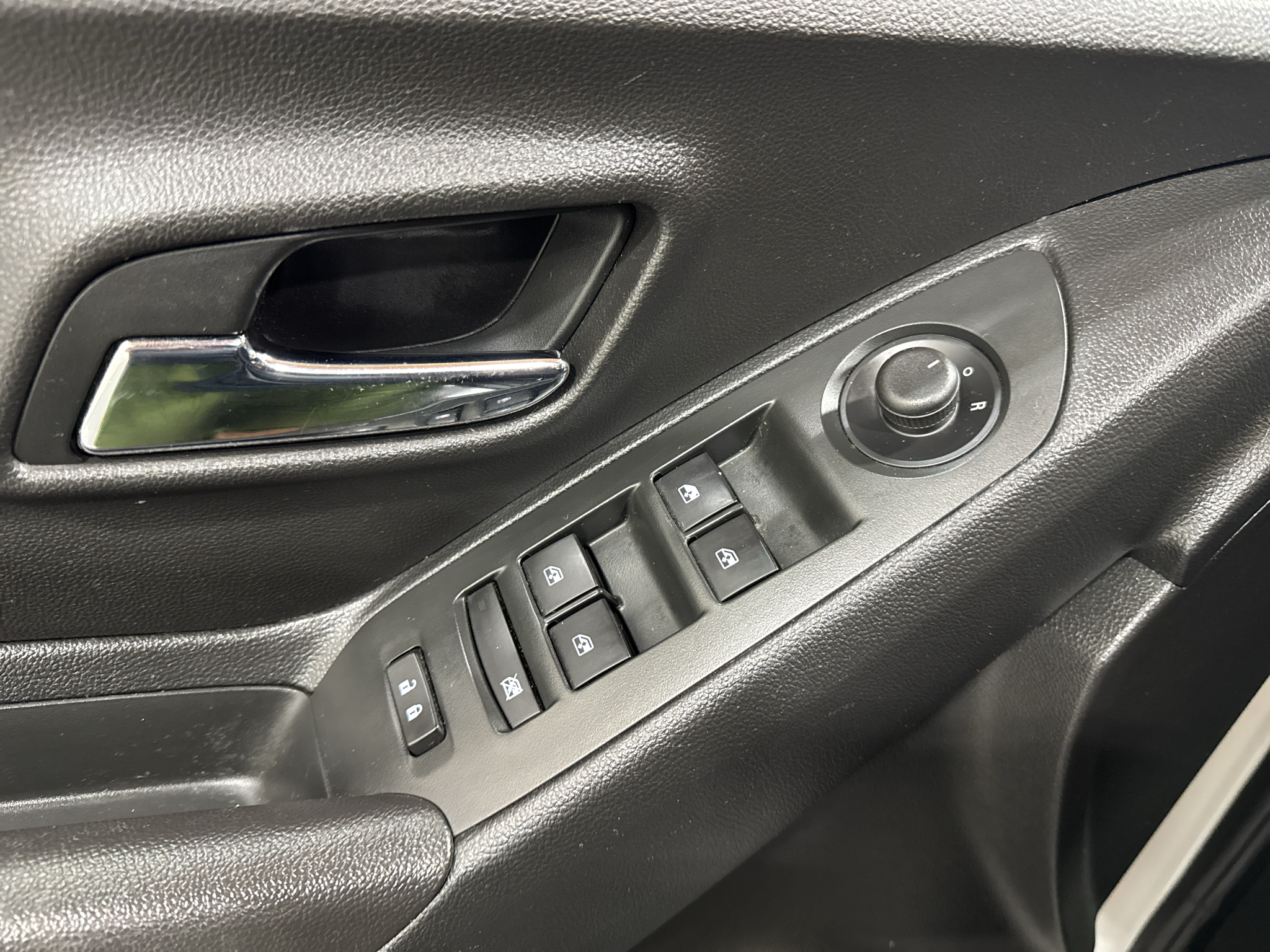 2020 Chevrolet Trax LS - Photo 22