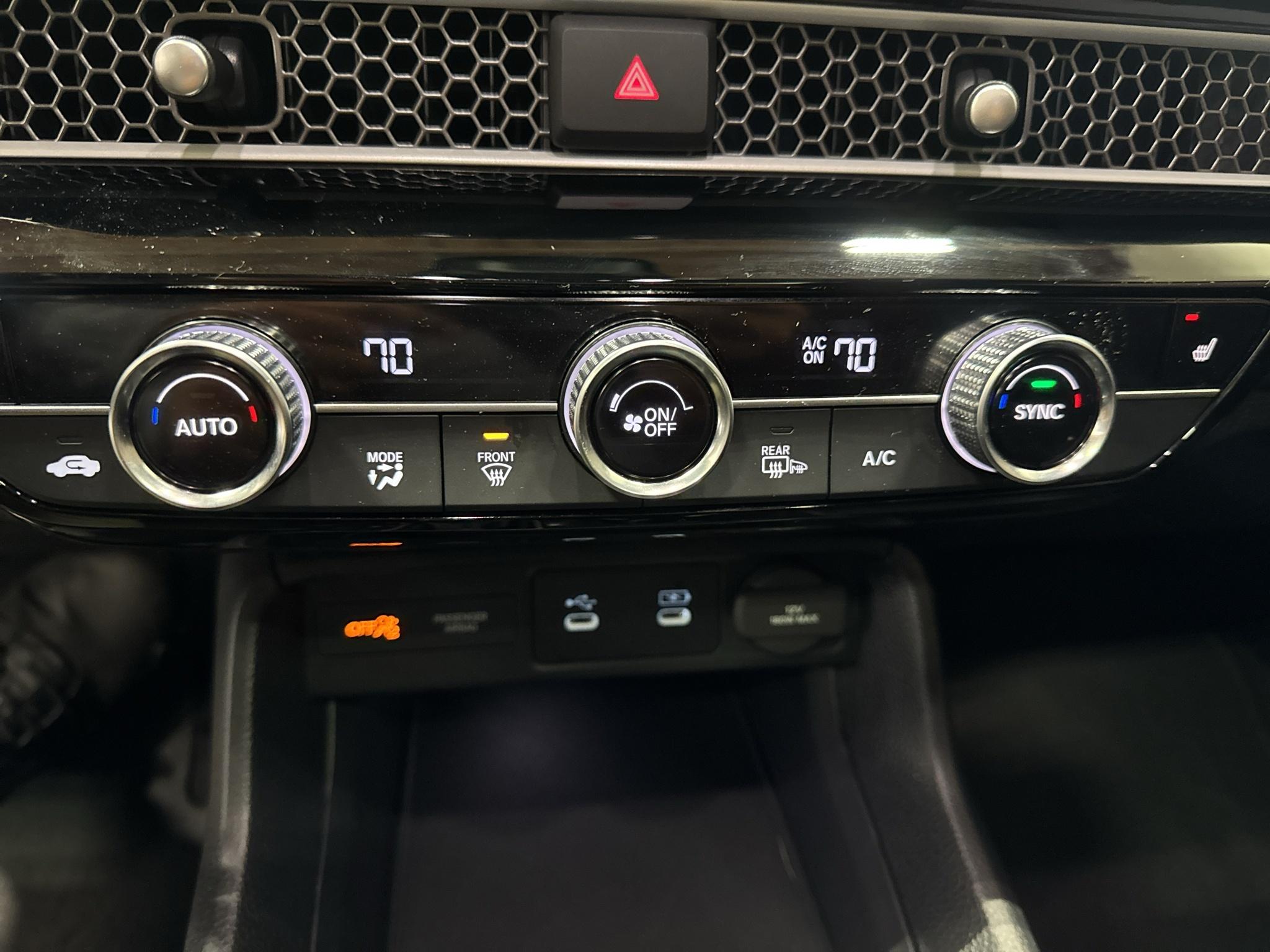 2025 Honda Civic Hatchback Sport - Photo 16