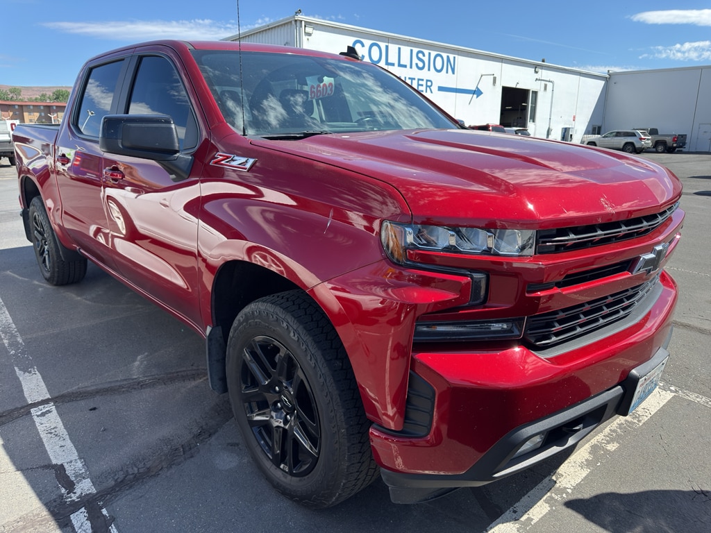 2022 Chevrolet Silverado 1500 RST 4X4 Crew Cab Short Box's photo