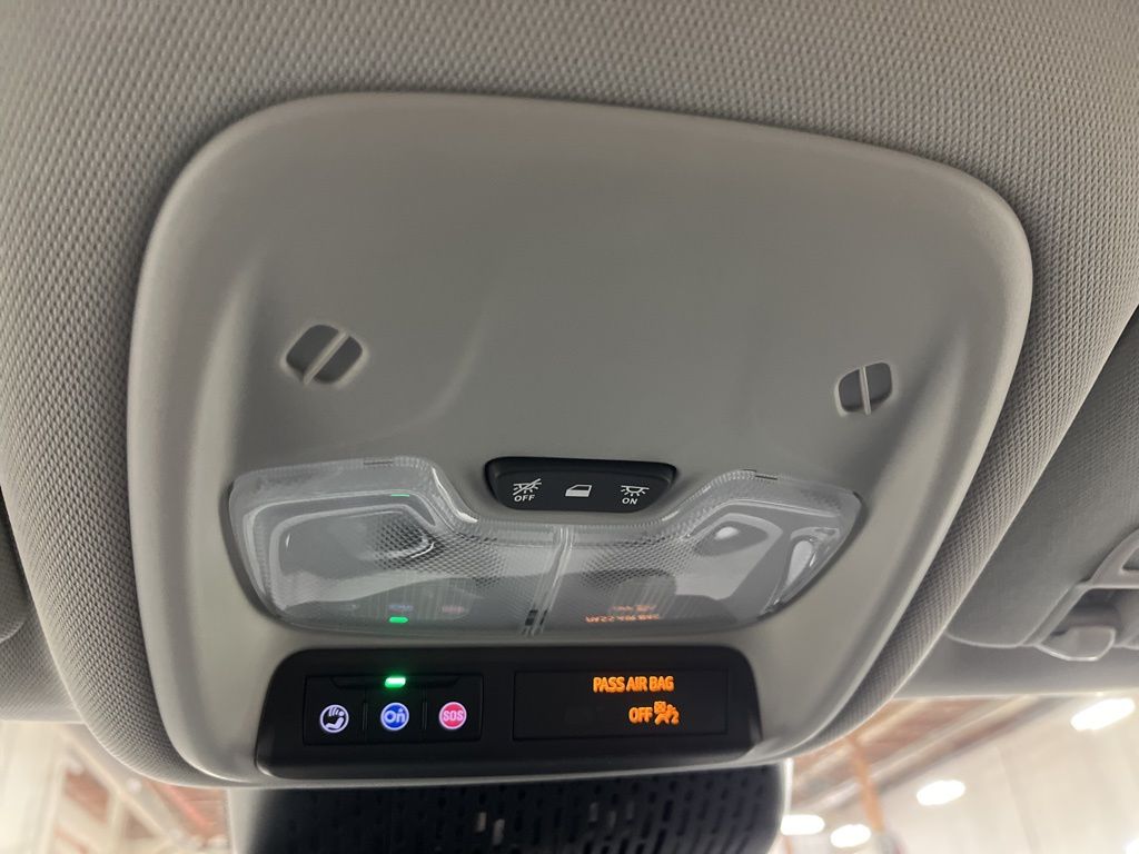 2027 Chevrolet Bolt RS - Photo 22