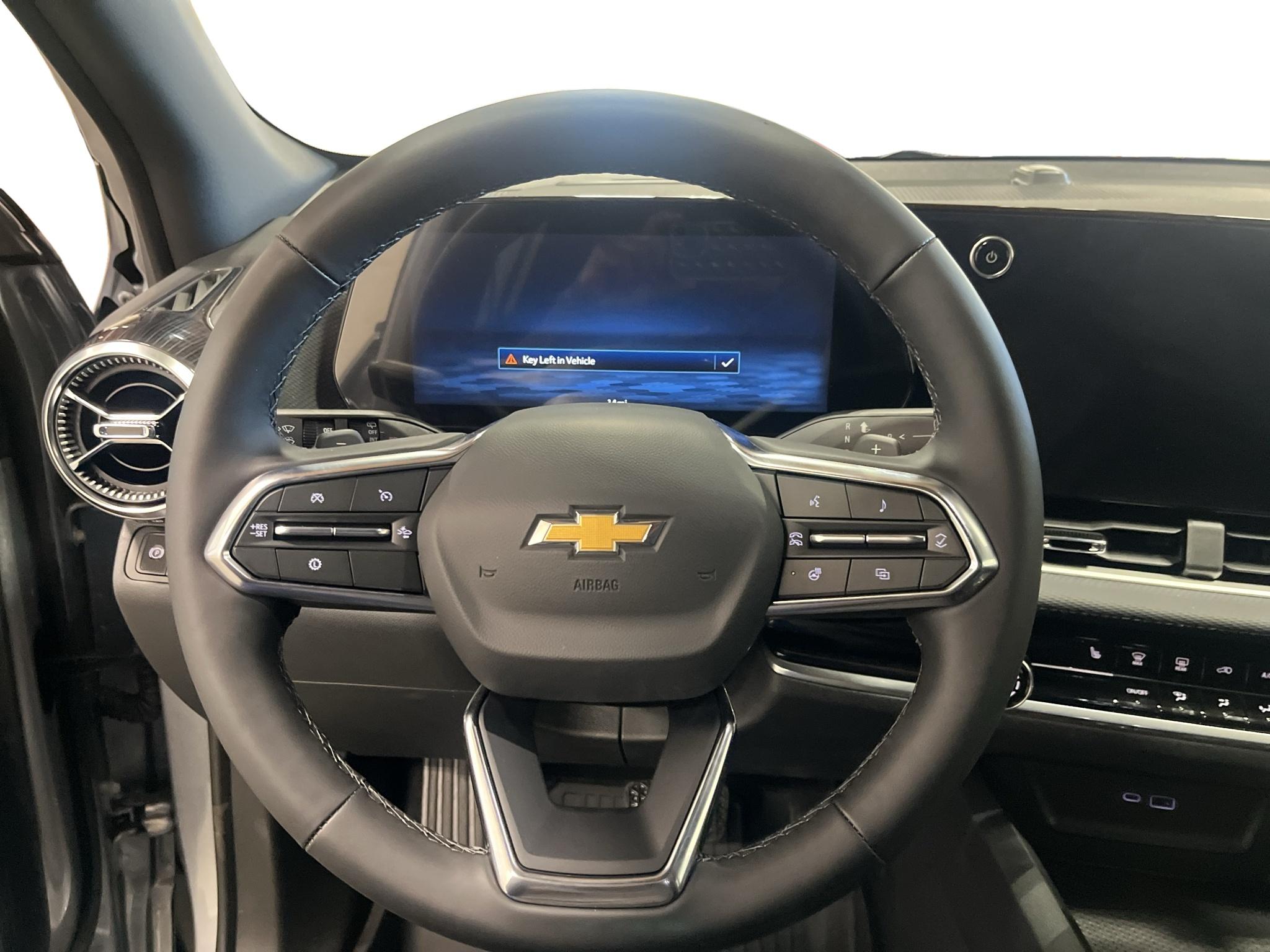 2027 Chevrolet Equinox LT - Photo 12