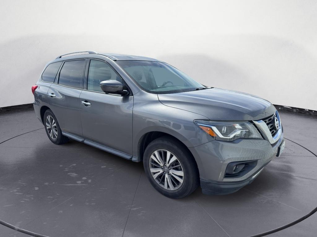 2019 Nissan Pathfinder SL 2WD's photo