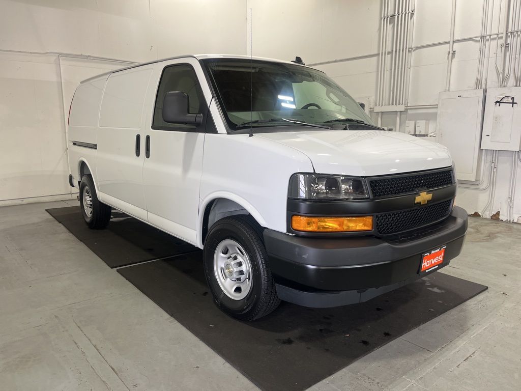 2025 Chevrolet Express Cargo
