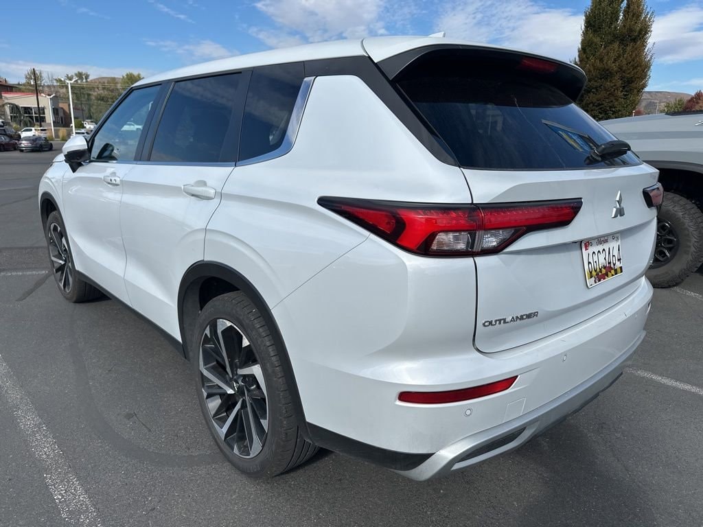 Used 2024 Mitsubishi Outlander SE SUV